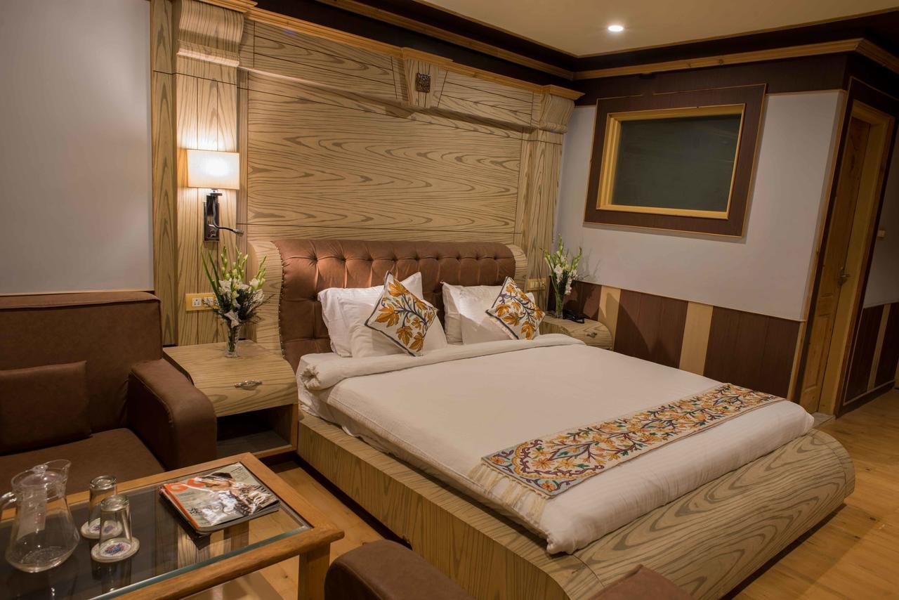 Hotel Imperial Resorts Sonāmarg Extérieur photo